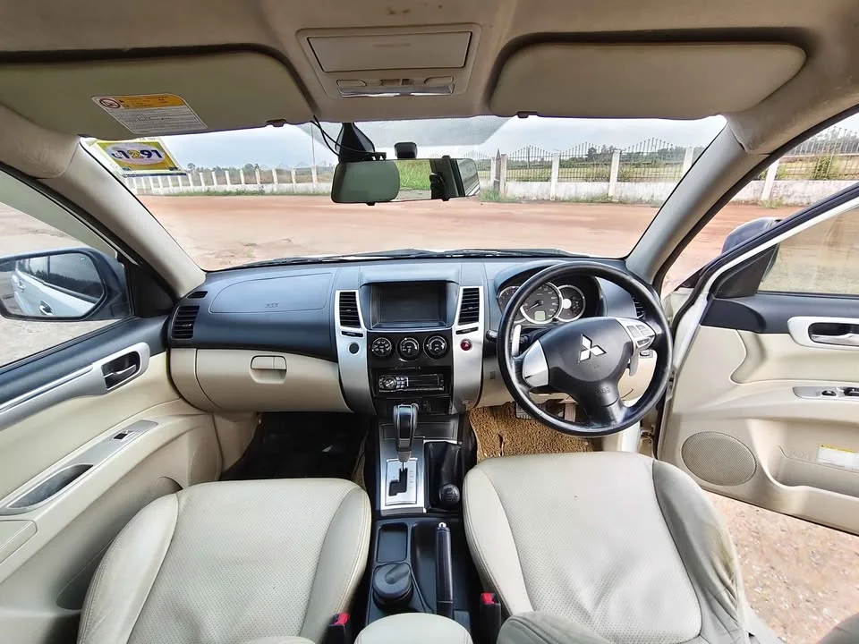 2011 Mitsubishi Pajero Sport II 2