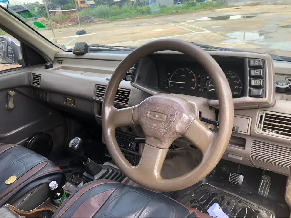 1992 Isuzu TFR III 3