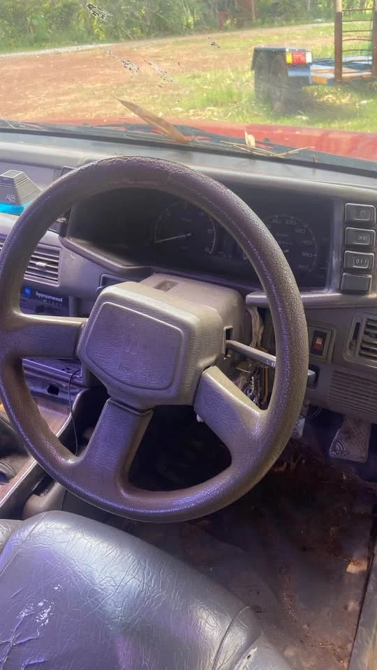 1998 Isuzu TFR III 3