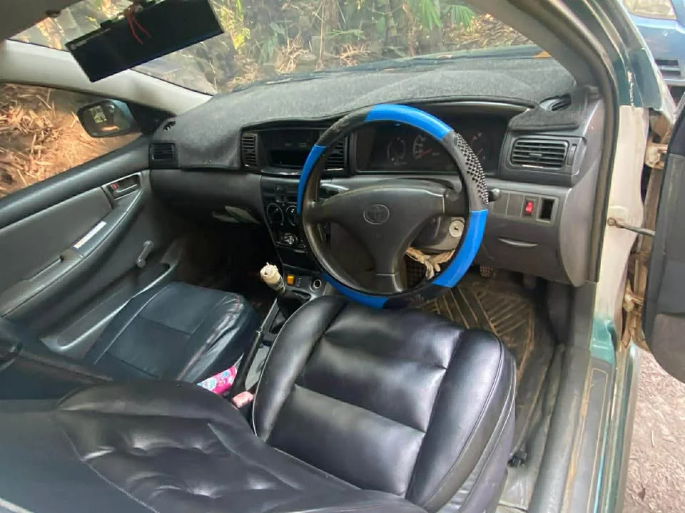 Toyota Corolla Altis IX (E120) 2
