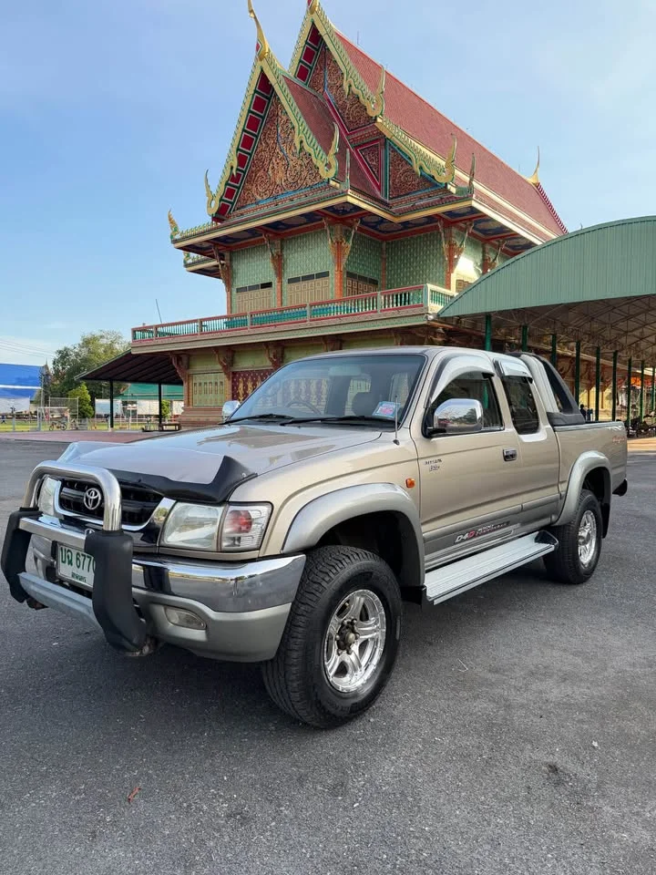 2002 Toyota Hilux Tiger VI 2