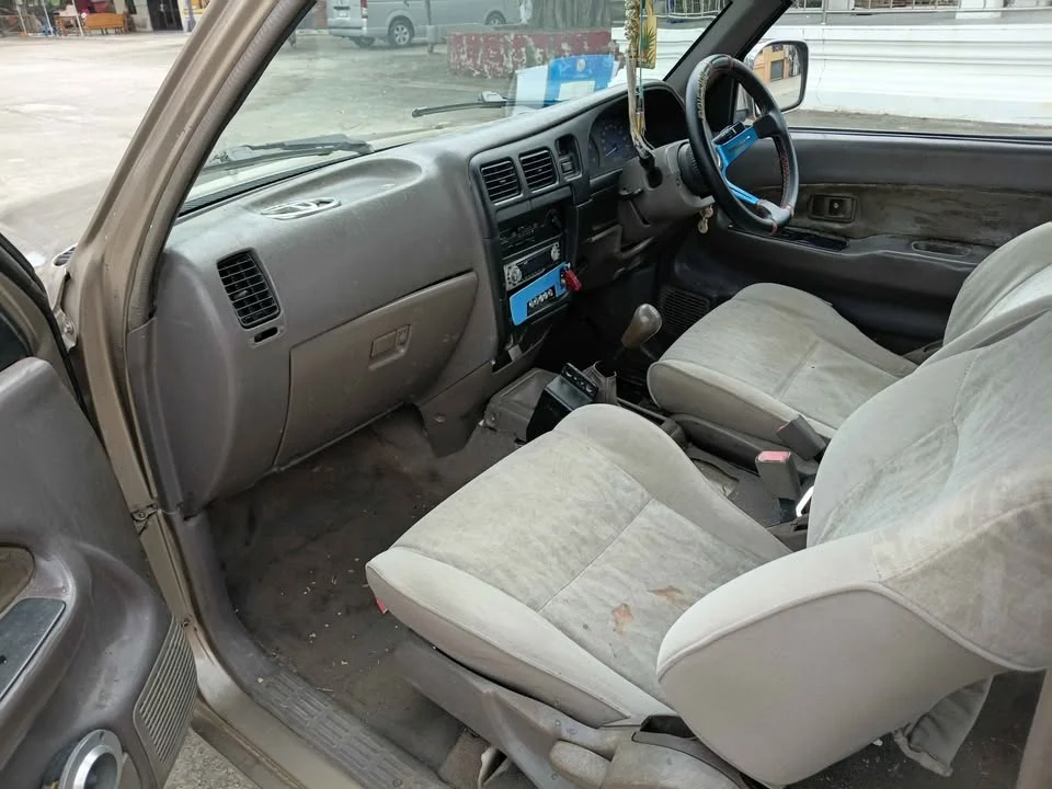 2003 Toyota Hilux Tiger VI 3