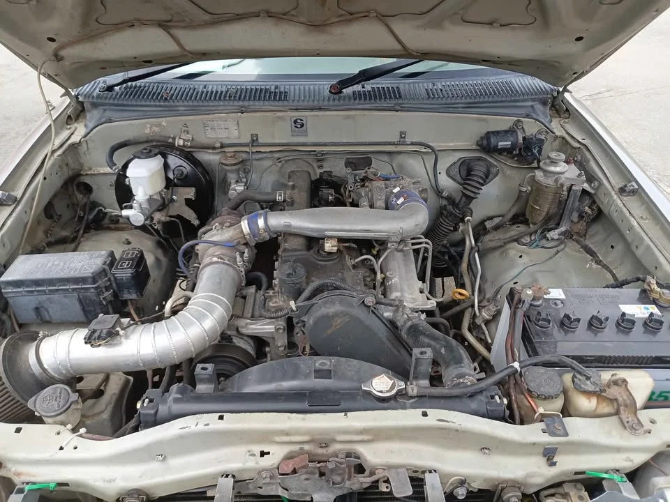 2003 Toyota Hilux Tiger VI 2