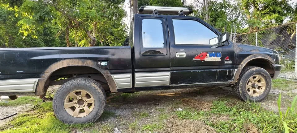1996 Isuzu TFR III 3