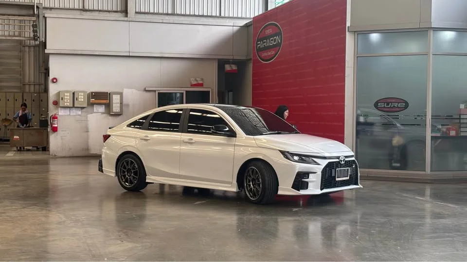 2025 Toyota Yaris ATIV IV 3