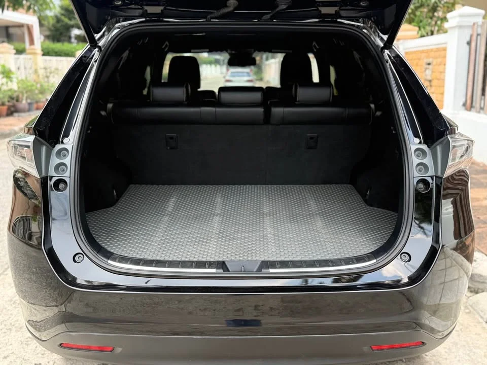 2014 Toyota Harrier III 2