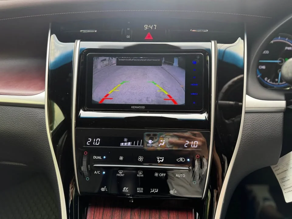 2014 Toyota Harrier III 3
