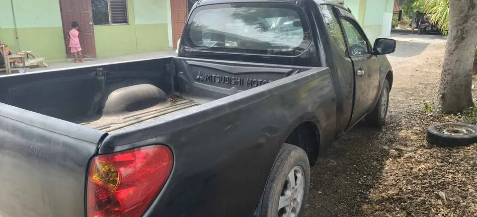 2006 Mitsubishi Triton IV 2