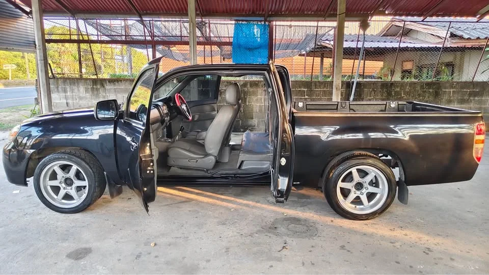 2010 Mazda BT-Series I 3