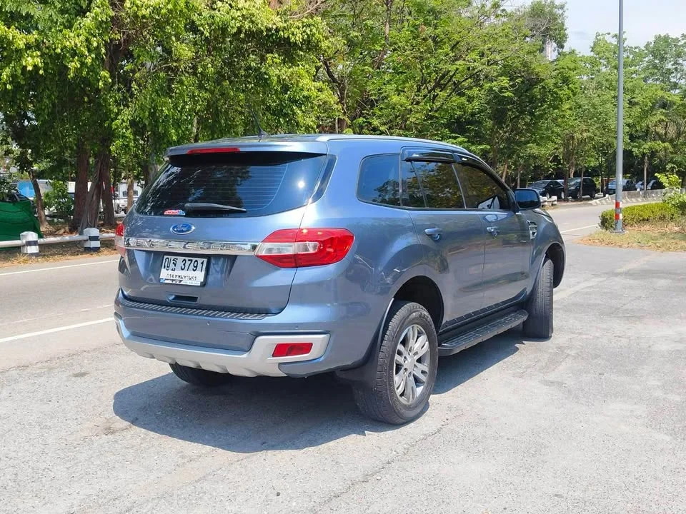 2016 Ford Everest II 3