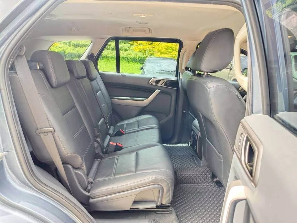 2016 Ford Everest II 2