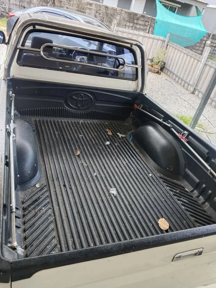 2003 Toyota Hilux Tiger VI 2