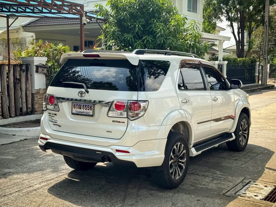 2015 Toyota Fortuner I 3