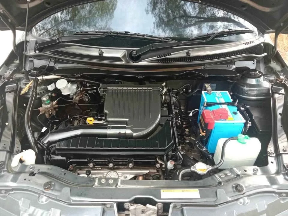 2014 Suzuki Swift II 3