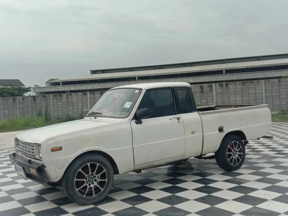 1990 Mazda B-series (Familia) III 2