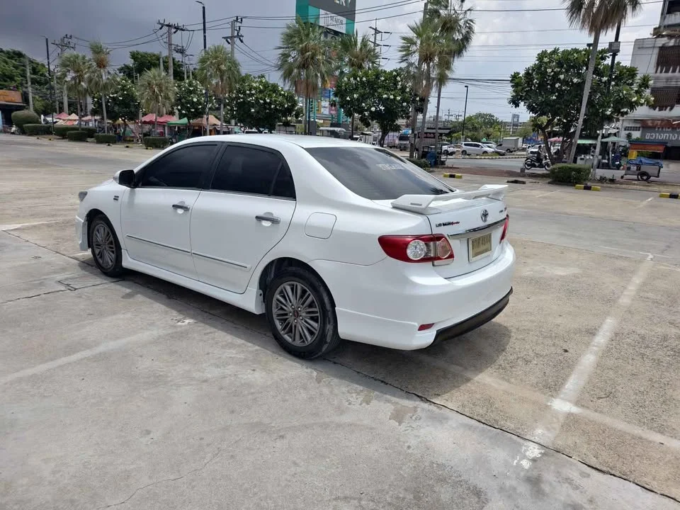 2011 Toyota Corolla Altis X (E140) 2