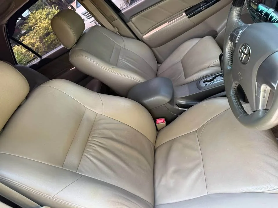 2013 Toyota Fortuner I 3