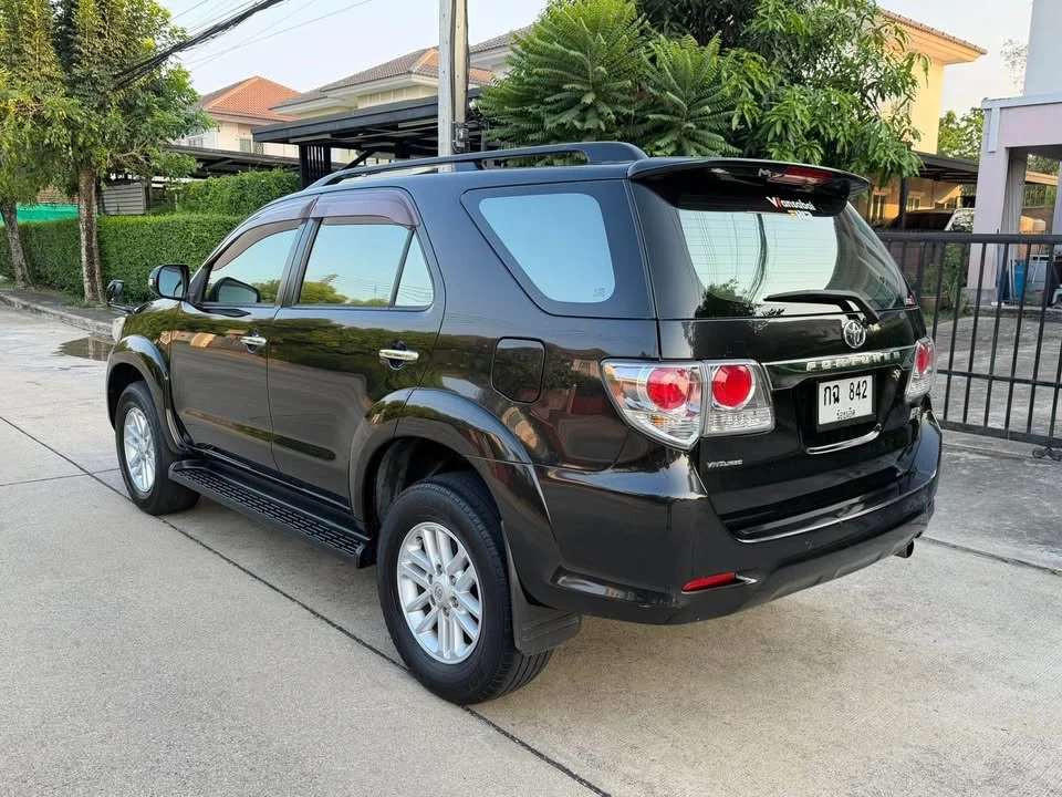 2012 Toyota Fortuner I 3