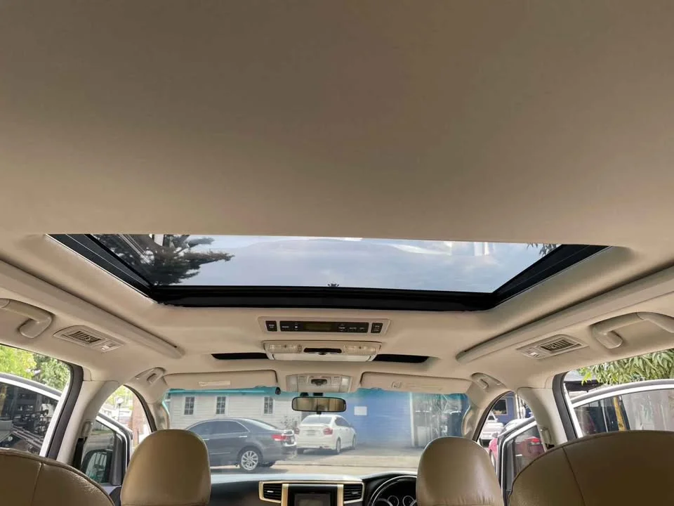 2011 Toyota Alphard, Vellfire II (AH20) 3