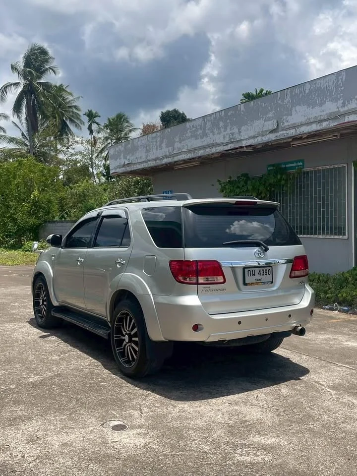 2007 Toyota Fortuner I 3