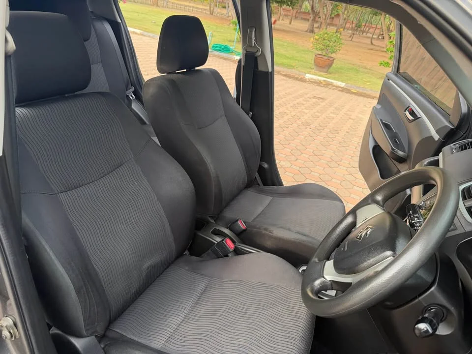 2013 Suzuki Swift II 2