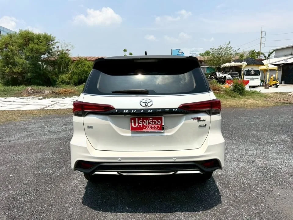 2019 Toyota Fortuner II 2