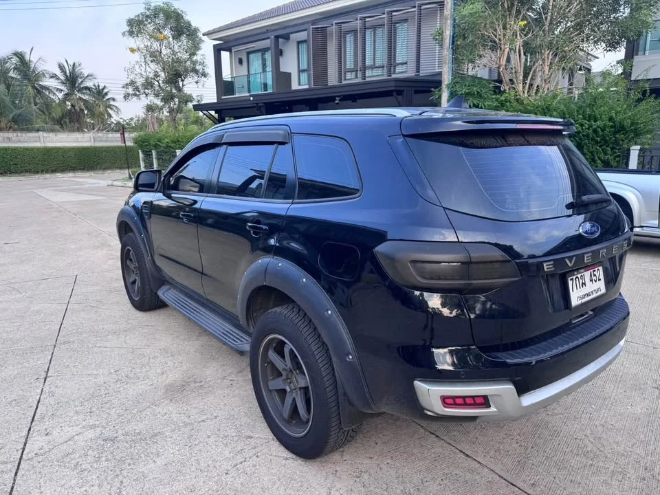 2017 Ford Everest II 2
