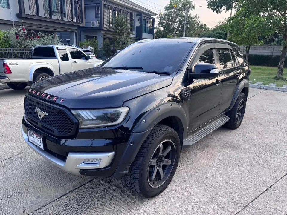2017 Ford Everest II 3