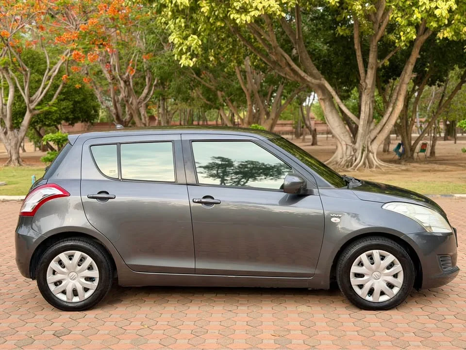 2013 Suzuki Swift II 2