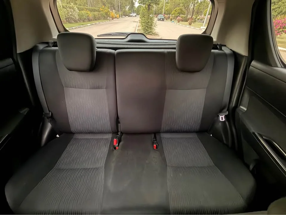 2013 Suzuki Swift II 3