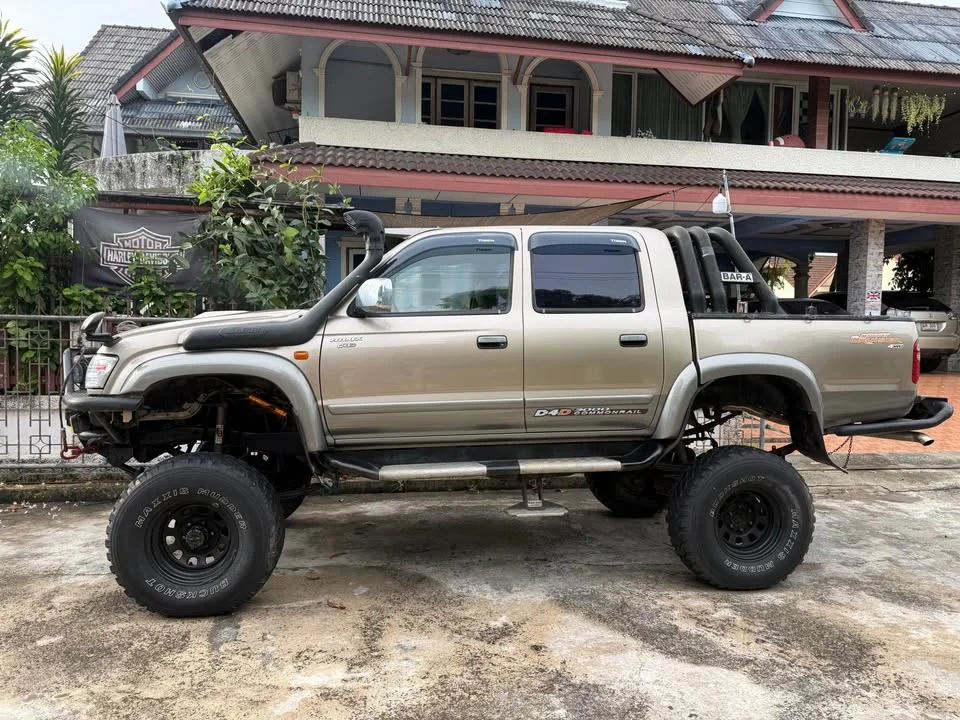 2003 Toyota Hilux Tiger VI 2