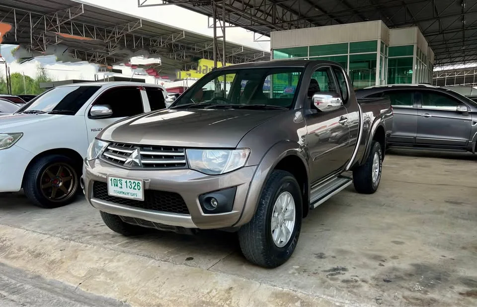 2014 Mitsubishi Triton IV 3