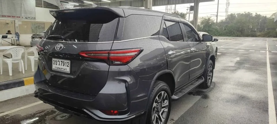 2023 Toyota Fortuner II 2