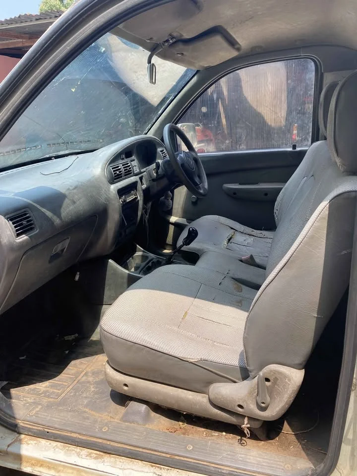 2000 Mazda 2500 Fighter V 3