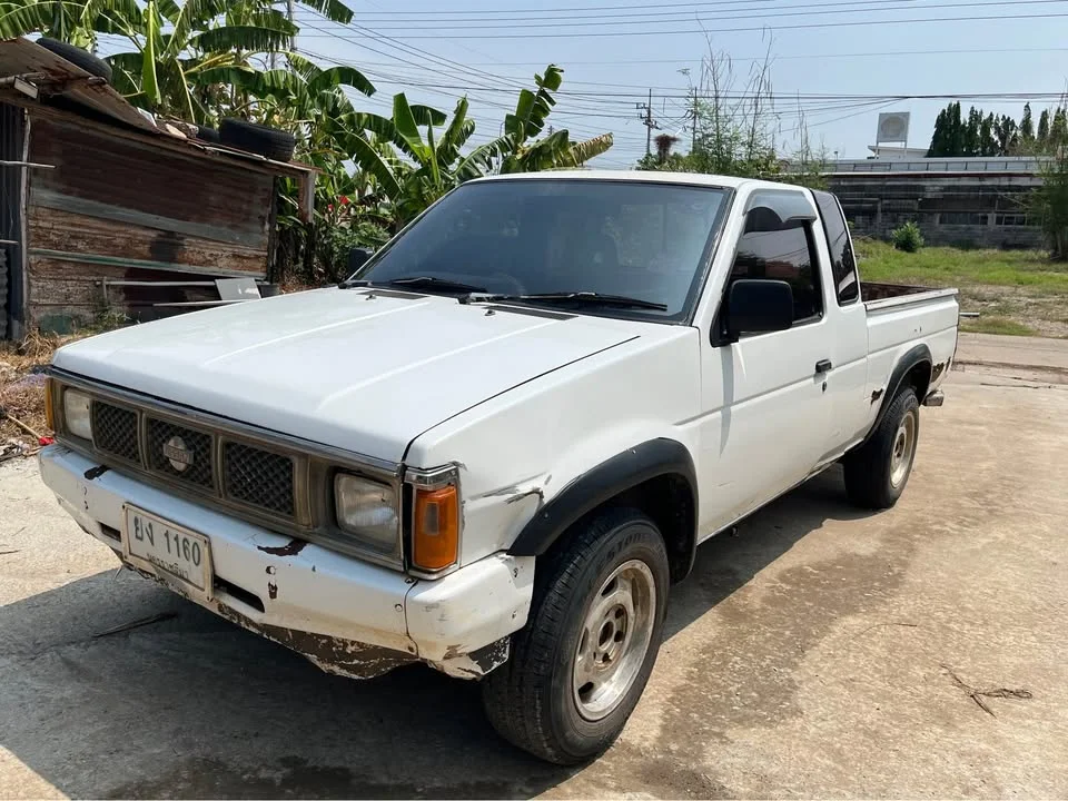1990 Nissan Big M D21 3