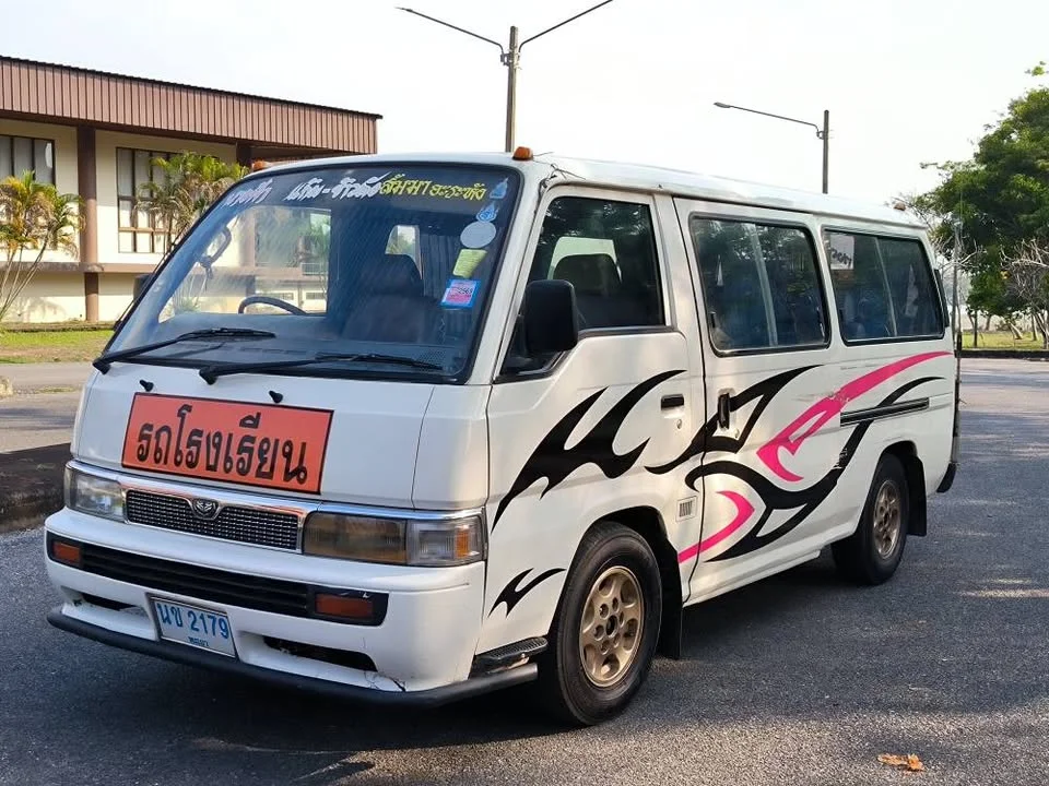 1996 Nissan Urvan IV (E24) 3