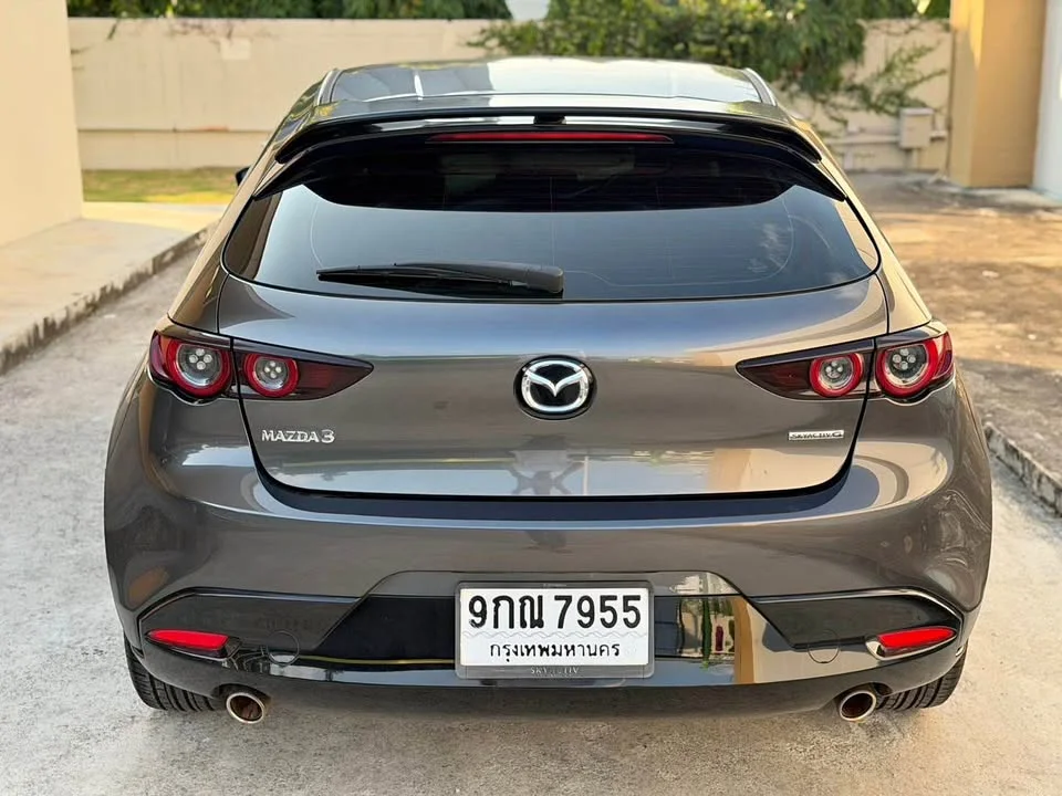 2019 Mazda 3 IV 2
