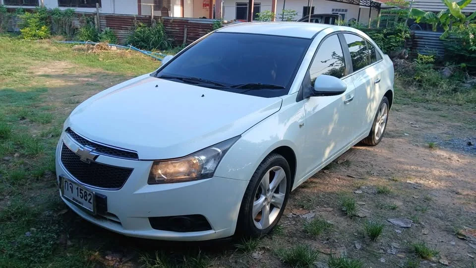 2027 Chevrolet Cruze I 2