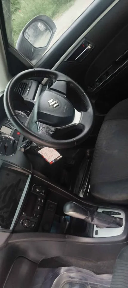 2013 Suzuki Swift II 3