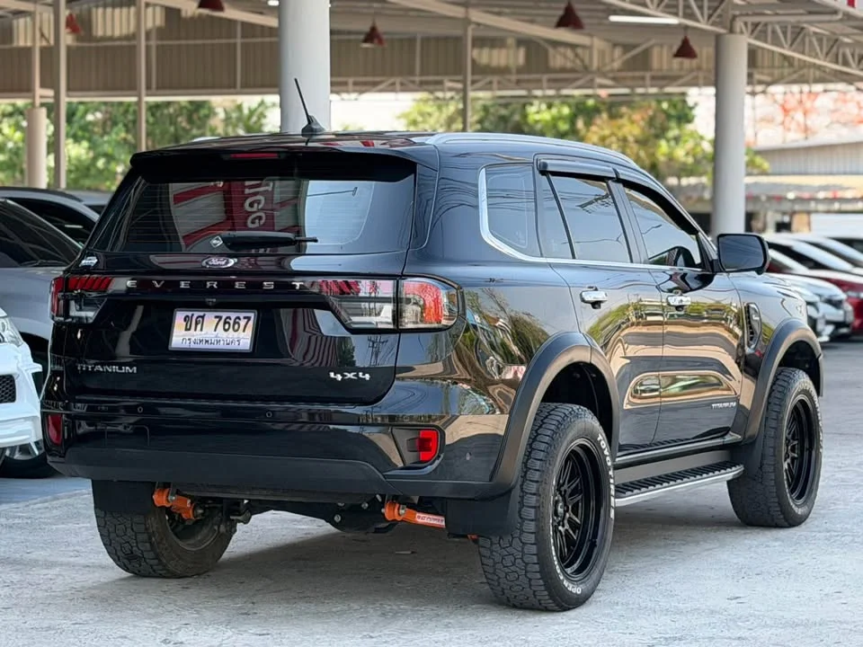 2022 Ford Everest III 3