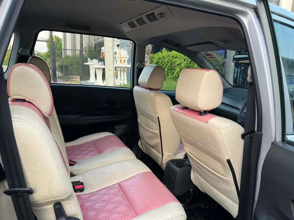2013 Toyota Avanza II 2