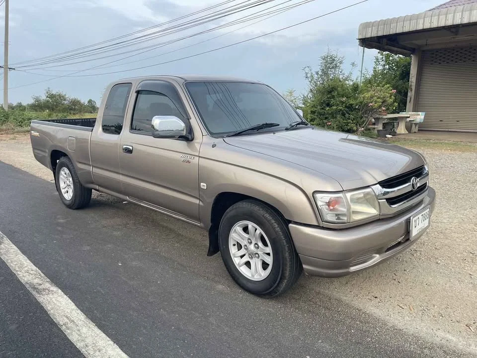 2004 Toyota Hilux Tiger VI 2