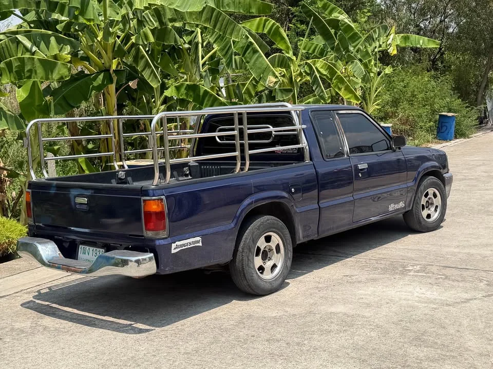 2000 Mazda B2500 IV 3