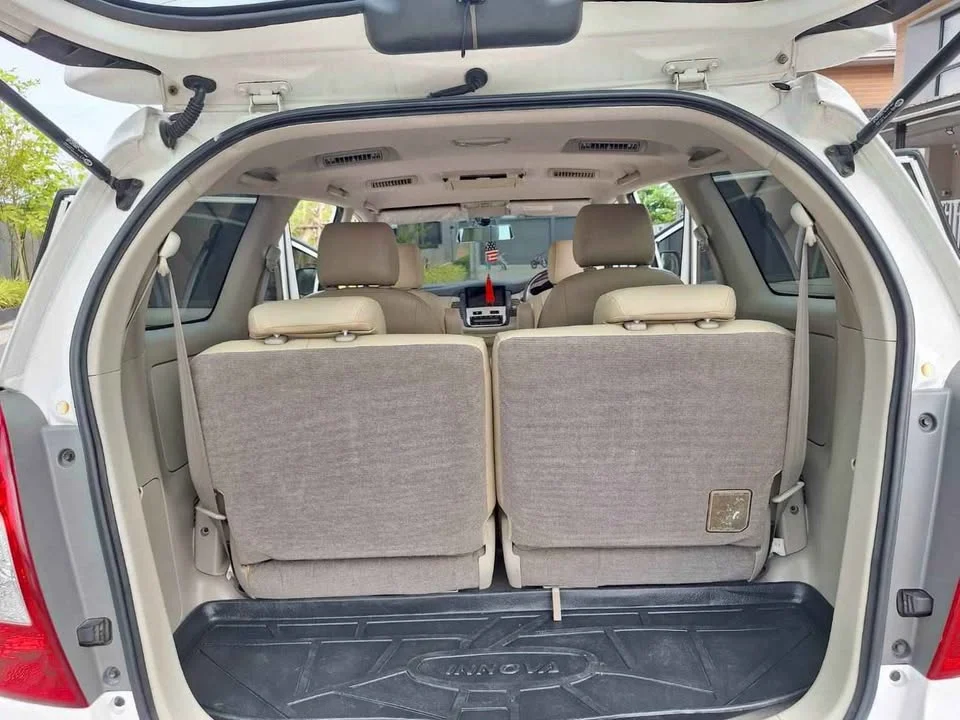 2013 Toyota Innova I 2