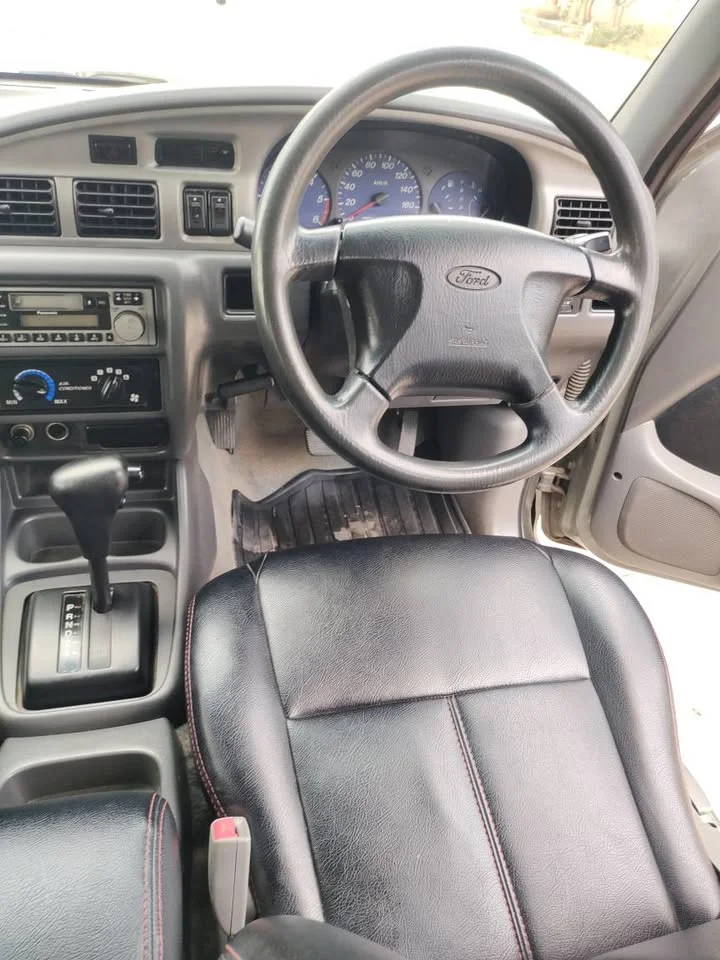 2004 Mazda 2500 Fighter V 3