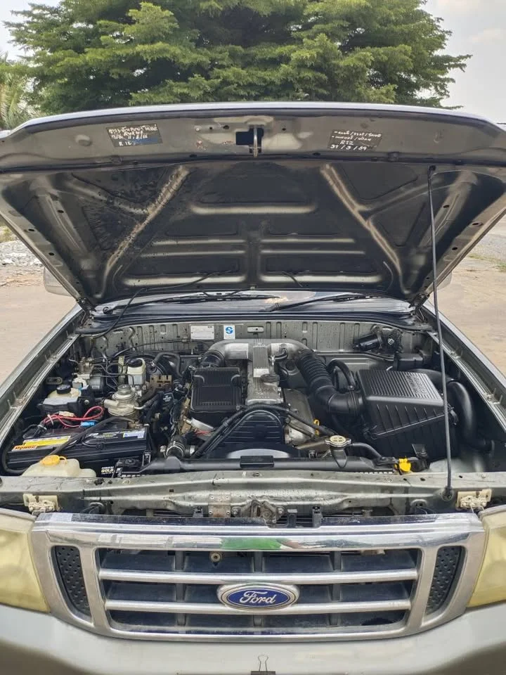 2004 Mazda 2500 Fighter V 2
