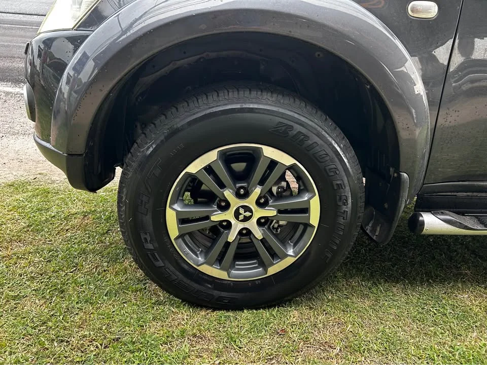 2011 Mitsubishi Pajero Sport II 3