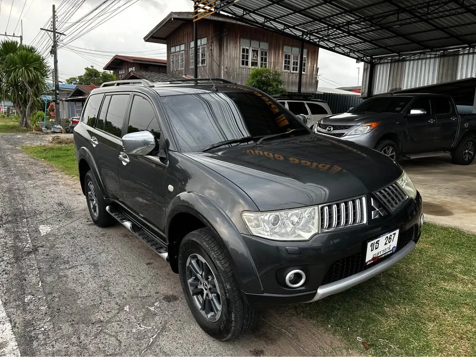 2011 Mitsubishi Pajero Sport II 2