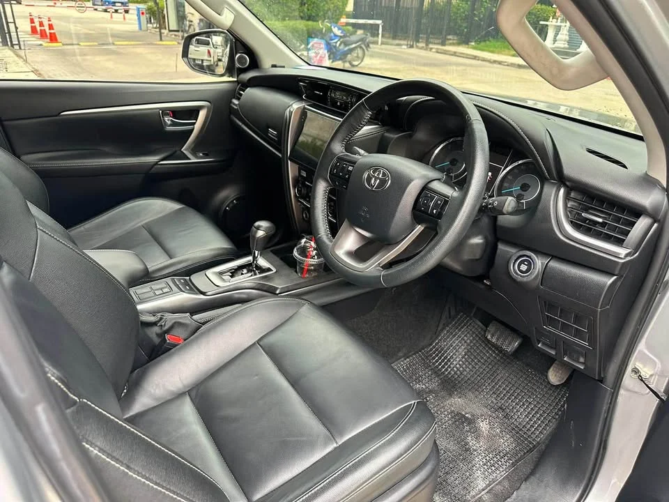2022 Toyota Fortuner II 3