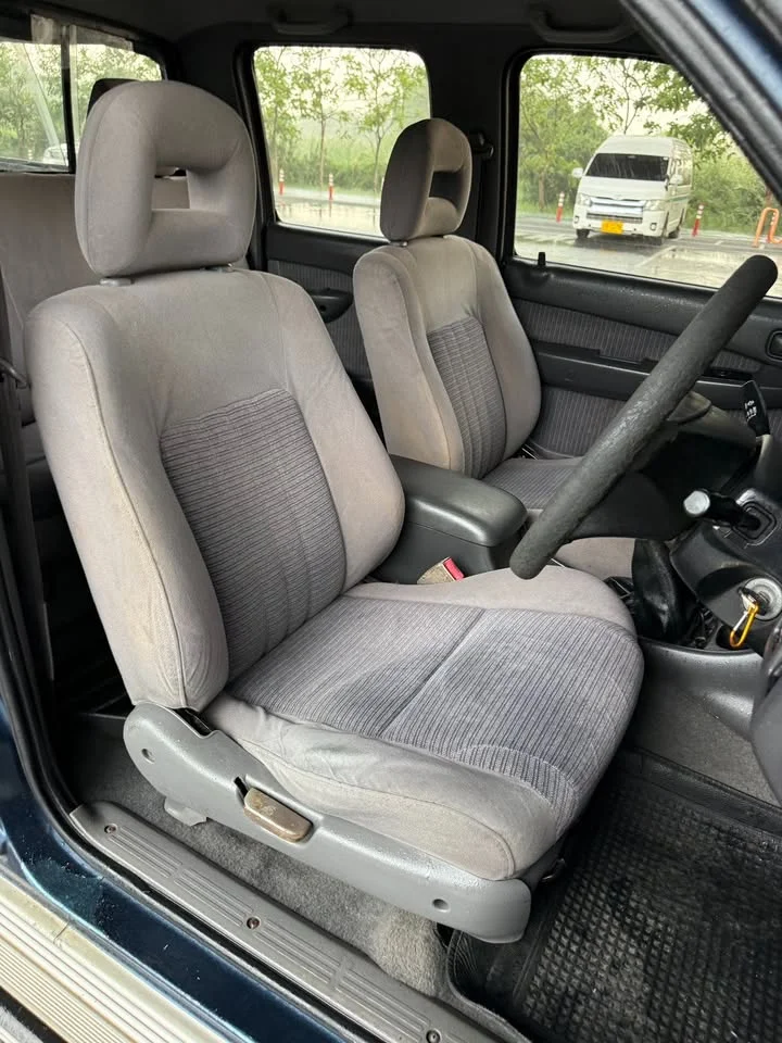 2001 Mazda 2500 Fighter V 3